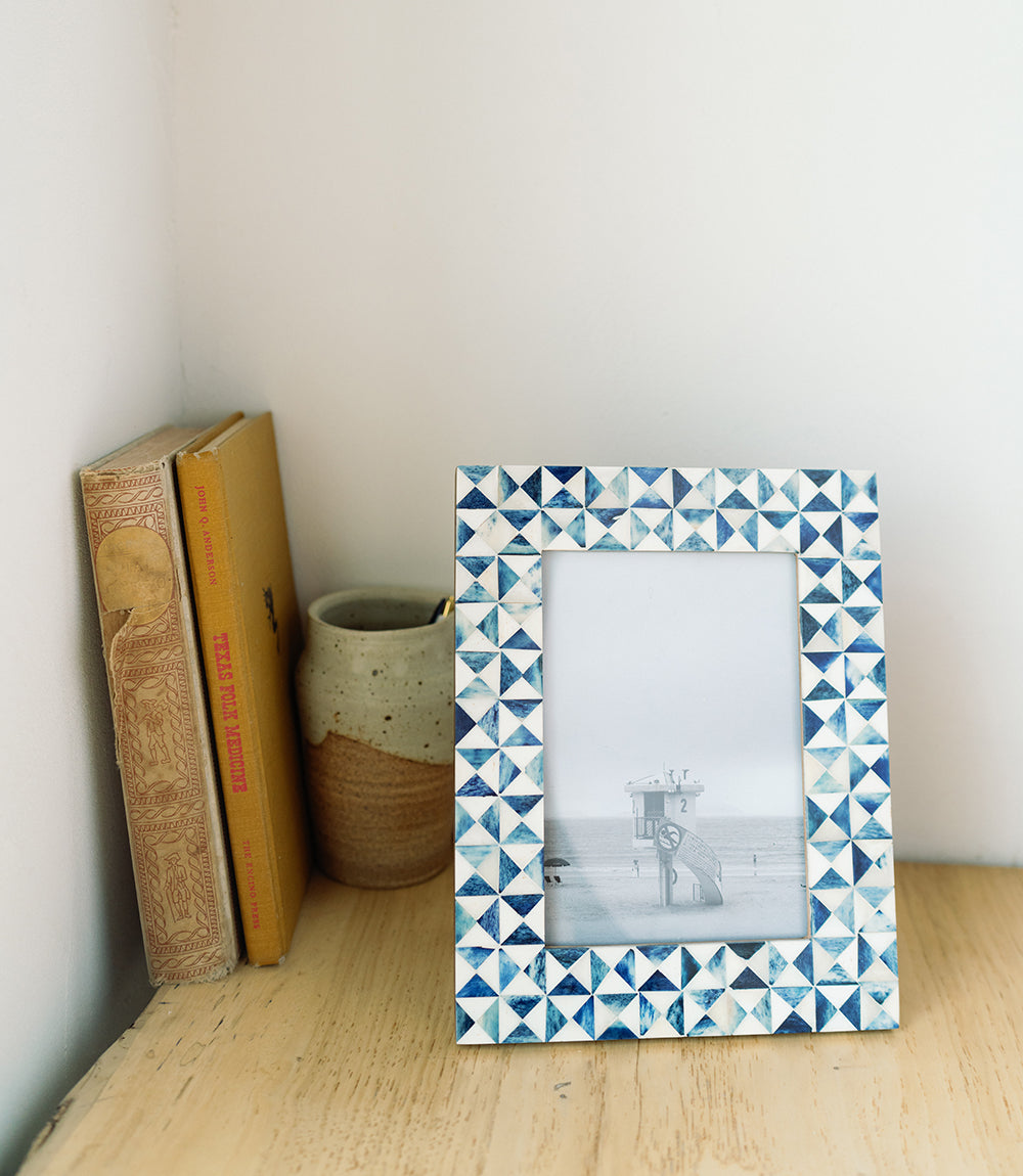 Varuna 5x7 Picture Frame – Cobalt Blue & White Mosaic Bone