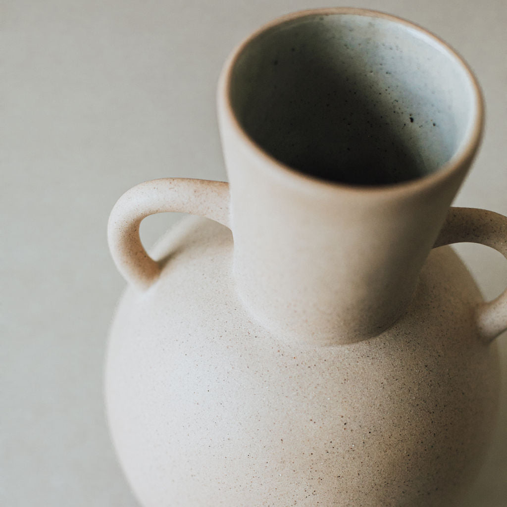 Tirreno Ceramic Vase – Handcrafted Natural Clay