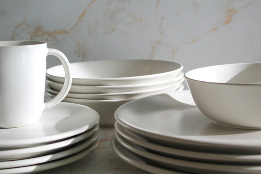 The Legacy Collection – 20-Piece Dinnerware Set