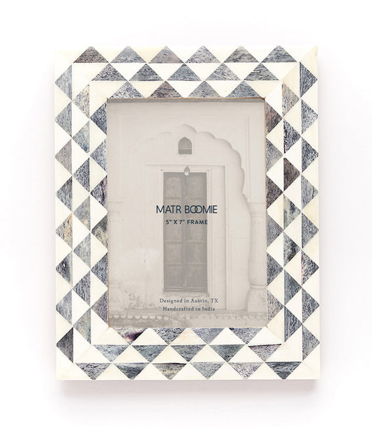 Varuna 5x7 Picture Frame – Gray & White Mosaic Bone